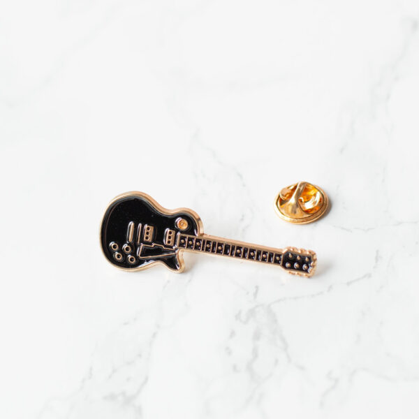pin brošňa gitara
